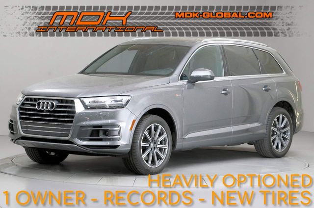 2017 Audi Q7 3.0T quattro Prestige | Burbank, California | MDK International in Los Angeles, California 91504