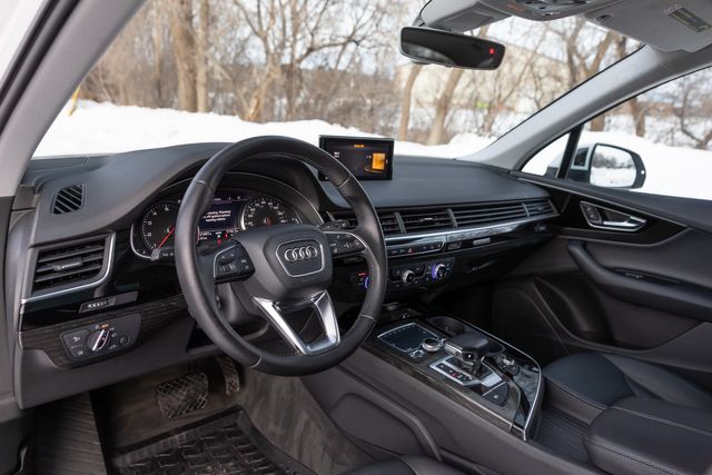 2017 Audi Q7 3.0T quattro Premium Plus w/ AWD &amp; Heated Seats