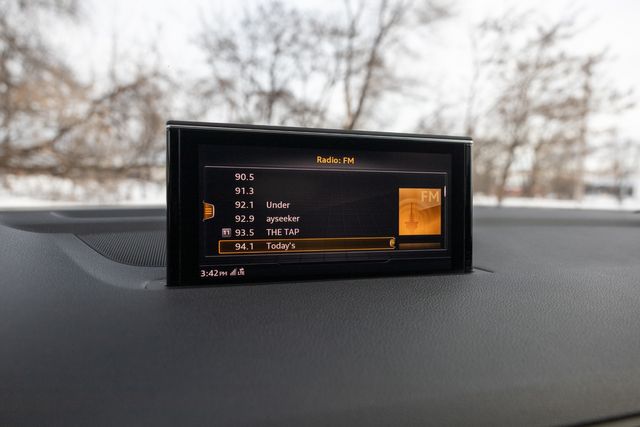 2017 Audi Q7 3.0T quattro Premium Plus w/ AWD &amp; Heated Seats