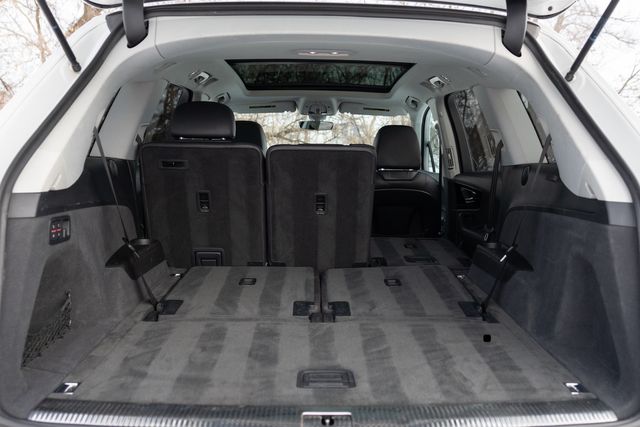 2017 Audi Q7 3.0T quattro Premium Plus w/ AWD & Heated Seats 2017 Audi Q7 3.0T quattro Premium Plus w/ AWD & Heated Seats