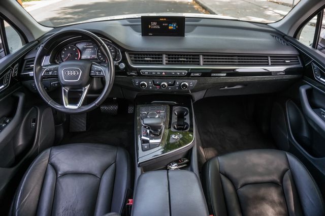 2017 Audi Q7 3.0T quattro Premium 2017 Audi Q7 3.0T quattro Premium