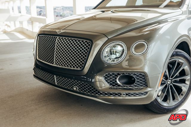 2017 Bentley Bentayga W12 Rear Seat Pkg