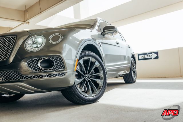 2017 Bentley Bentayga W12 Rear Seat Pkg