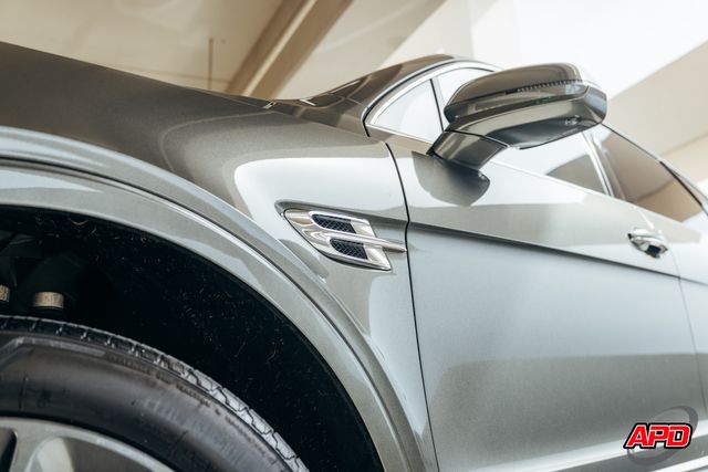 2017 Bentley Bentayga W12 Rear Seat Pkg