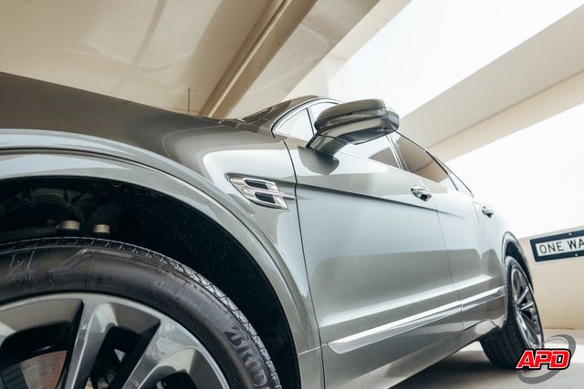 2017 Bentley Bentayga W12 Rear Seat Pkg