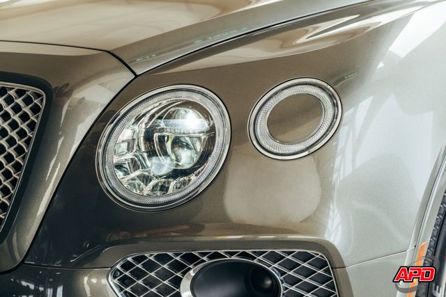 2017 Bentley Bentayga W12 Rear Seat Pkg 2017 Bentley Bentayga W12 Rear Seat Pkg