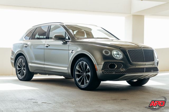 2017 Bentley Bentayga W12 Rear Seat Pkg 2017 Bentley Bentayga W12 Rear Seat Pkg