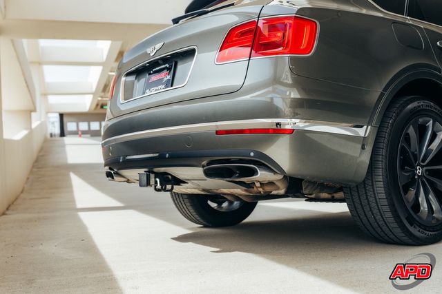 2017 Bentley Bentayga W12 Rear Seat Pkg