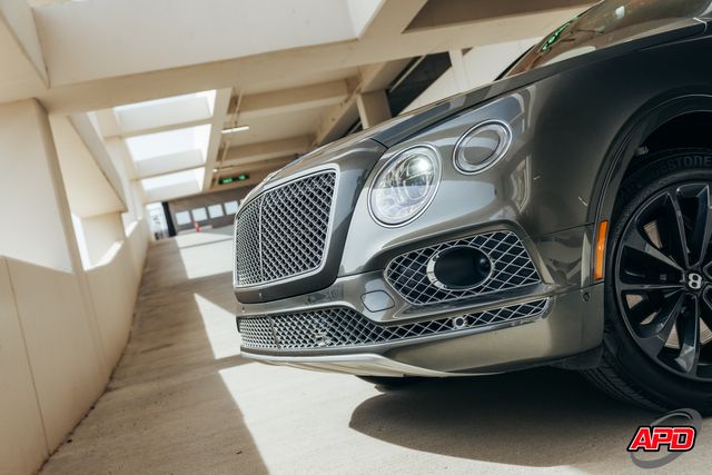 2017 Bentley Bentayga W12 Rear Seat Pkg 2017 Bentley Bentayga W12 Rear Seat Pkg