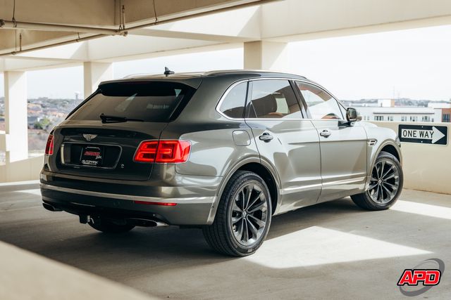 2017 Bentley Bentayga W12 Rear Seat Pkg