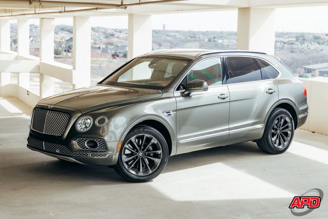 2017 Bentley Bentayga W12 Rear Seat Pkg