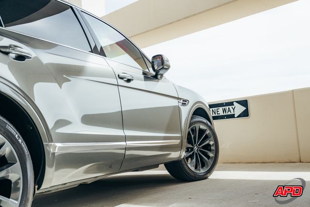 2017 Bentley Bentayga W12 Rear Seat Pkg 2017 Bentley Bentayga W12 Rear Seat Pkg