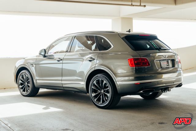2017 Bentley Bentayga W12 Rear Seat Pkg 2017 Bentley Bentayga W12 Rear Seat Pkg