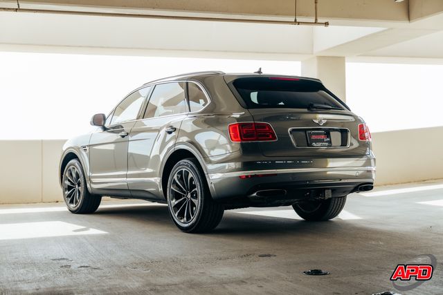 2017 Bentley Bentayga W12 Rear Seat Pkg 2017 Bentley Bentayga W12 Rear Seat Pkg