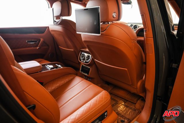 2017 Bentley Bentayga W12 Rear Seat Pkg 2017 Bentley Bentayga W12 Rear Seat Pkg