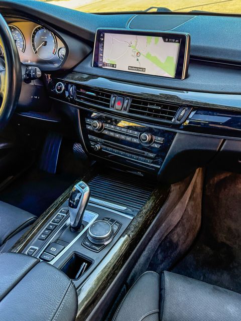 2017 BMW X5 xDrive40e iPerformance | Agoura Hills, CA | SoCal Auto Group 2017 BMW X5 xDrive40e iPerformance | Agoura Hills, CA | SoCal Auto Group