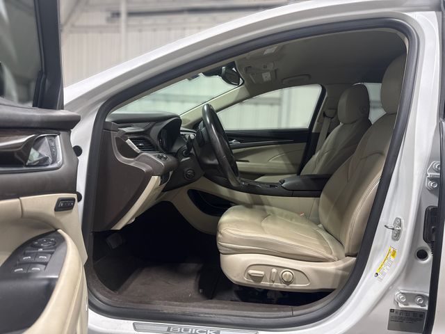 2017 Buick LACROSSE ESSENCE