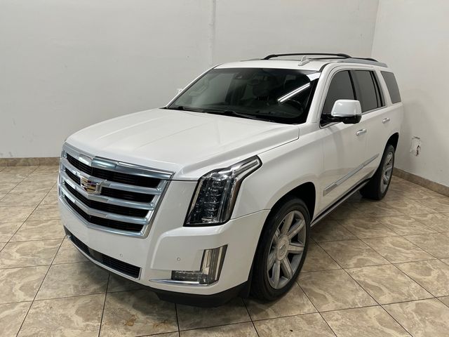 2017 Cadillac Escalade Premium Luxury | Carrollton, TX | CarChoice.com