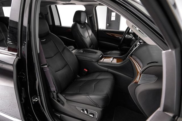 2017 Cadillac Escalade ESV Premium Luxury 4WD Moonroof RearDVD PowerSteps | Dallas, TX | Stevens Motor Company LLC 2017 Cadillac Escalade ESV Premium Luxury 4WD Moonroof RearDVD PowerSteps | Dallas, TX | Stevens Motor Company LLC