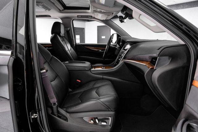 2017 Cadillac Escalade ESV Premium Luxury 4WD Moonroof RearDVD PowerSteps | Dallas, TX | Stevens Motor Company LLC 2017 Cadillac Escalade ESV Premium Luxury 4WD Moonroof RearDVD PowerSteps | Dallas, TX | Stevens Motor Company LLC