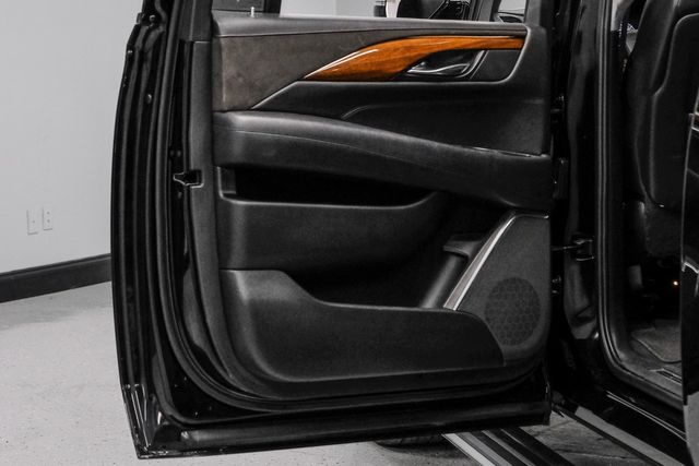 2017 Cadillac Escalade ESV Premium Luxury 4WD Moonroof RearDVD PowerSteps | Dallas, TX | Stevens Motor Company LLC 2017 Cadillac Escalade ESV Premium Luxury 4WD Moonroof RearDVD PowerSteps | Dallas, TX | Stevens Motor Company LLC
