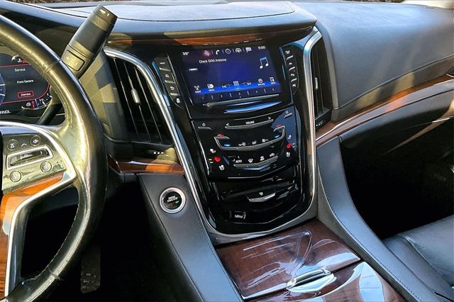 2017 Cadillac Escalade ESV Luxury