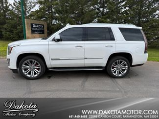 2017 Cadillac Escalade Luxury | Farmington, MN | Dakota Motor Company 