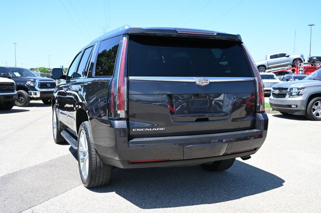 2017 Cadillac Escalade Luxury