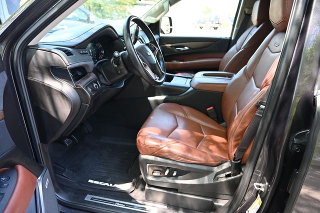 2017 Cadillac Escalade Luxury