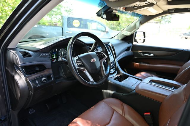 2017 Cadillac Escalade Luxury