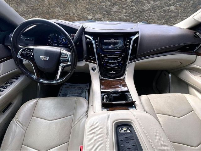 2017 Cadillac Escalade Luxury