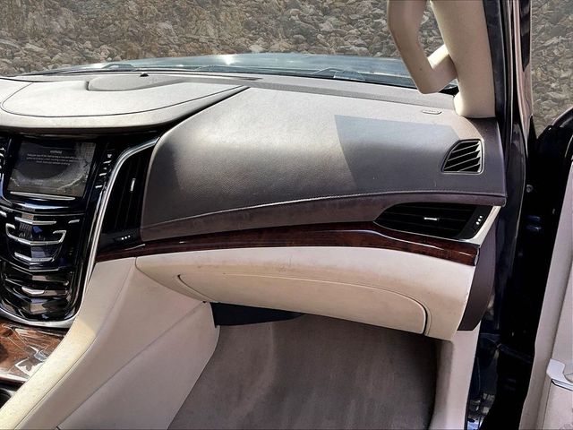 2017 Cadillac Escalade Luxury