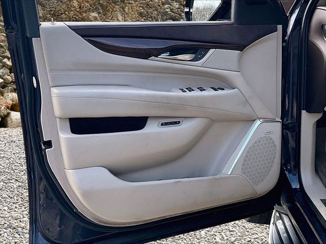 2017 Cadillac Escalade Luxury