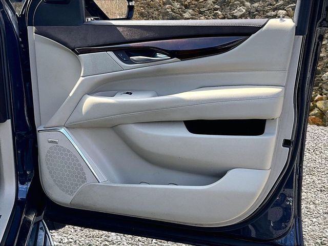 2017 Cadillac Escalade Luxury