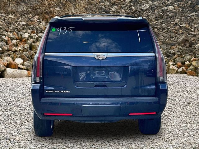 2017 Cadillac Escalade Luxury