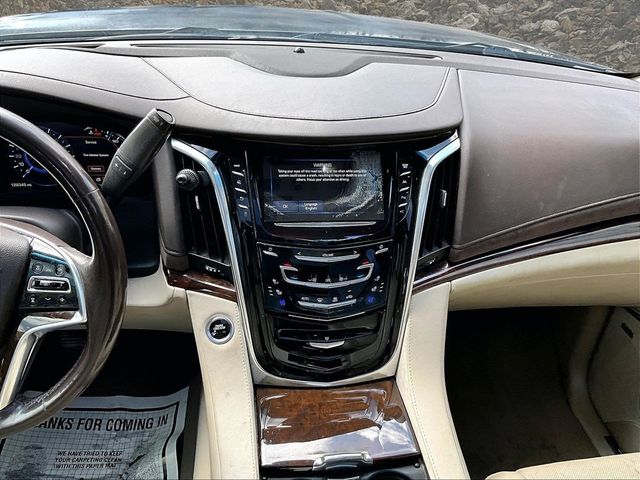 2017 Cadillac Escalade Luxury