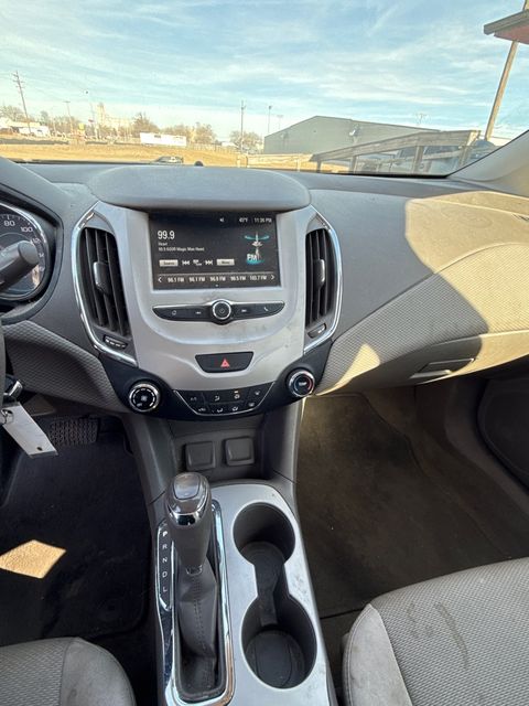 2017 Chevrolet Cruze LS Auto