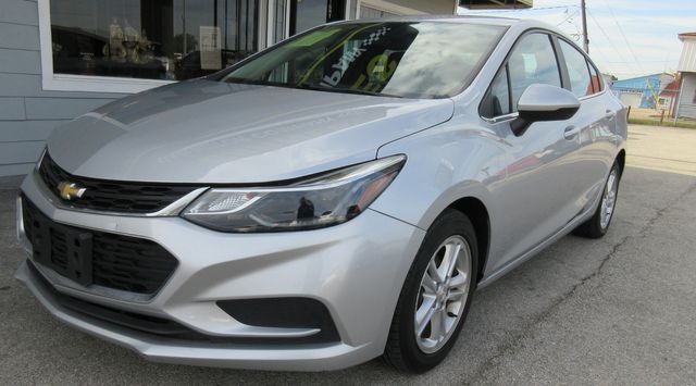 2017 Chevrolet Cruze LT Auto | south houston, TX | Carnes Motor Company in Houston, TX 77587