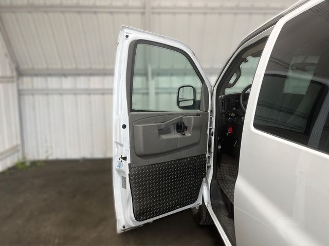 2017 Chevrolet Express 3500 LT 2017 Chevrolet Express 3500 LT