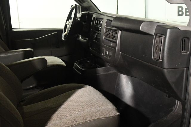 2017 Chevrolet Express LT 3500 15 Passenger | Branford, CT | Sound Auto Wholesalers 2017 Chevrolet Express LT 3500 15 Passenger | Branford, CT | Sound Auto Wholesalers