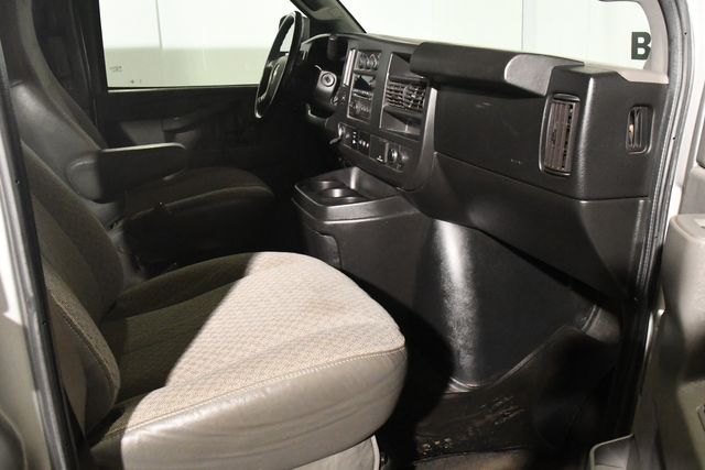 2017 Chevrolet Express LT 3500 15 Passenger | Branford, CT | Sound Auto Wholesalers 2017 Chevrolet Express LT 3500 15 Passenger | Branford, CT | Sound Auto Wholesalers