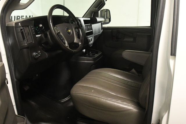 2017 Chevrolet Express Cargo 2500 | Branford, CT | Sound Auto Wholesalers