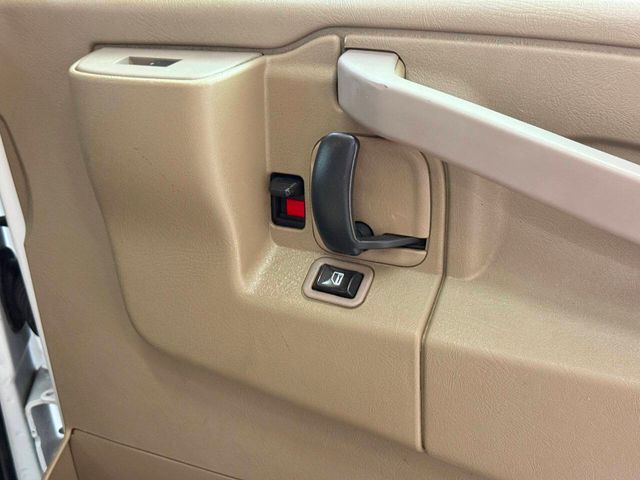 2017 Chevrolet Express 2500 | Houston, TX | Houston Auto Credit 2017 Chevrolet Express 2500 | Houston, TX | Houston Auto Credit