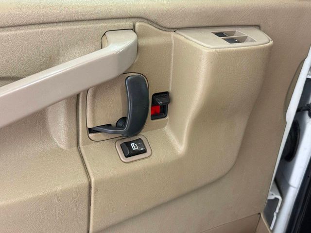 2017 Chevrolet Express 2500 | Houston, TX | Houston Auto Credit 2017 Chevrolet Express 2500 | Houston, TX | Houston Auto Credit