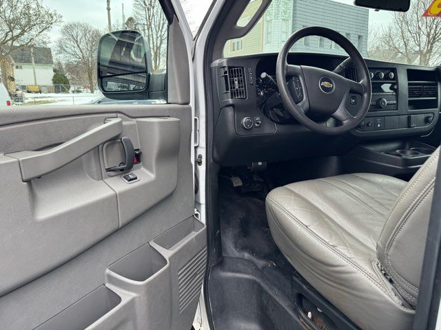 2017 Chevrolet Express 2500 