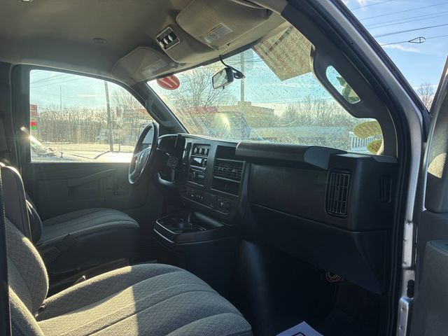 2017 Chevrolet Express LT 3500 15 PASSENGER | Ontario, OH | New Haven Auto Sales 2017 Chevrolet Express LT 3500 15 PASSENGER | Ontario, OH | New Haven Auto Sales