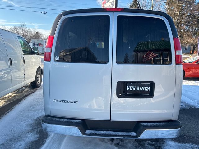 2017 Chevrolet Express LT 3500 15 PASSENGER | Ontario, OH | New Haven Auto Sales