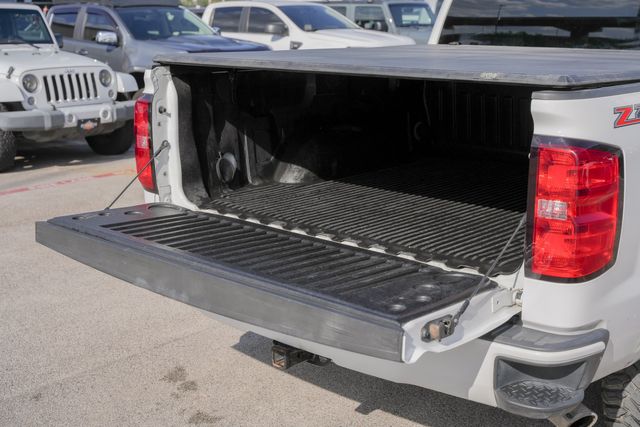 2017 Chevrolet Silverado 1500 LT Z71 / CLEAN CARFAX 1-OWNER W/ UPGRADES | Austin, TX | Rocky Mountain Truck Stop Austin