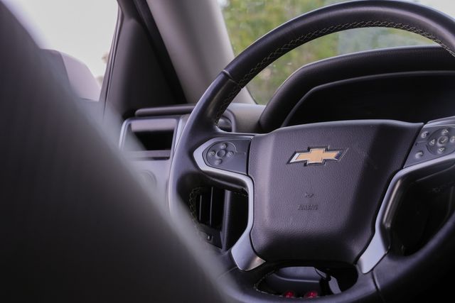 2017 Chevrolet Silverado 1500 LT Z71 / CLEAN CARFAX 1-OWNER W/ UPGRADES | Austin, TX | Rocky Mountain Truck Stop Austin