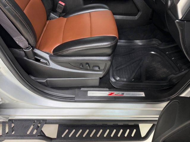 2017 Chevrolet Silverado 1500 LT Z71 4x4 4dr Crew Cab 5.8 ft. SB | Houston, TX | Houston Auto Credit 2017 Chevrolet Silverado 1500 LT Z71 4x4 4dr Crew Cab 5.8 ft. SB | Houston, TX | Houston Auto Credit